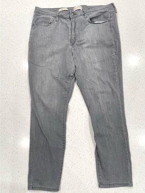 Universal Thread Women's Gray Skinny Jeans